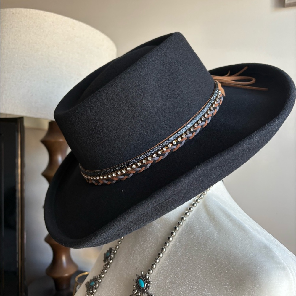 Lucky Brand Black Hat with Brown Trim - Picture 5 of 7